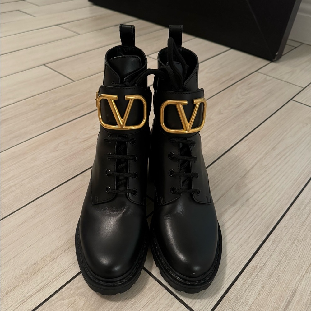 VALENTINO CALFSKIN COMBAT BOOT